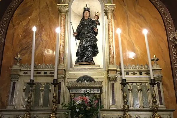 Aziz Polikarp Katolik Kilisesi + St. Polycarp Catholic Church - Resim 8