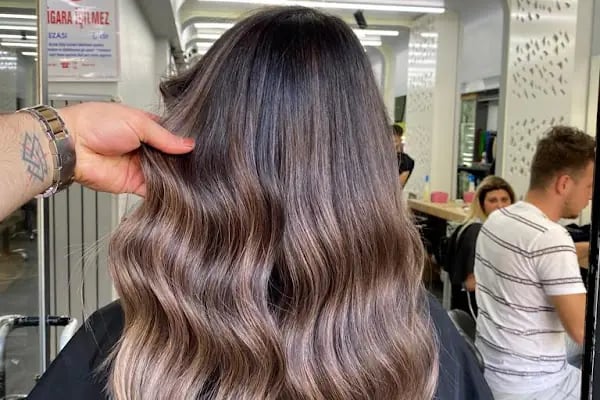 SALOON TUĞBA HAİR&amp;MAKE UP - Resim 6