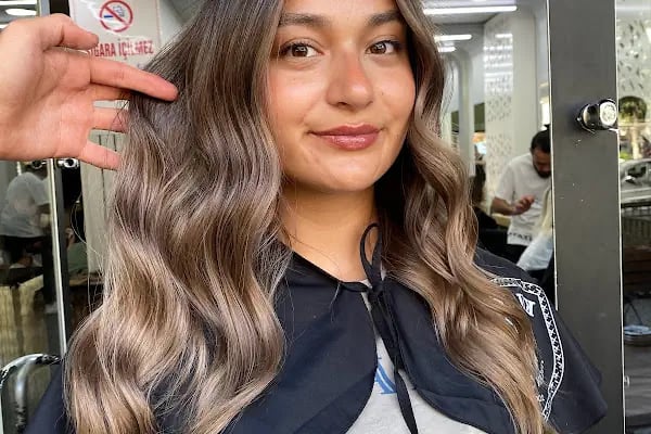 SALOON TUĞBA HAİR&amp;MAKE UP - Resim 19