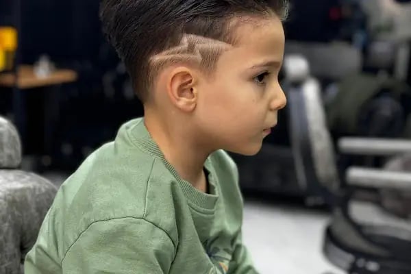 Barbero Anatomik Saç Kesimi - Resim 10