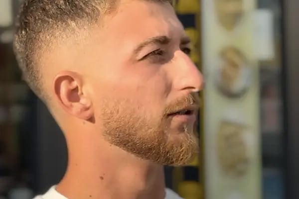 Barbero Anatomik Saç Kesimi - Resim 19