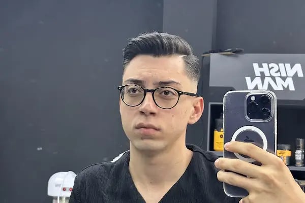 Barbero Anatomik Saç Kesimi - Resim 12