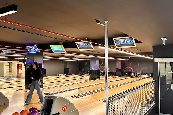 metrocity avm-4 bowling salonu play planet - Resim 17