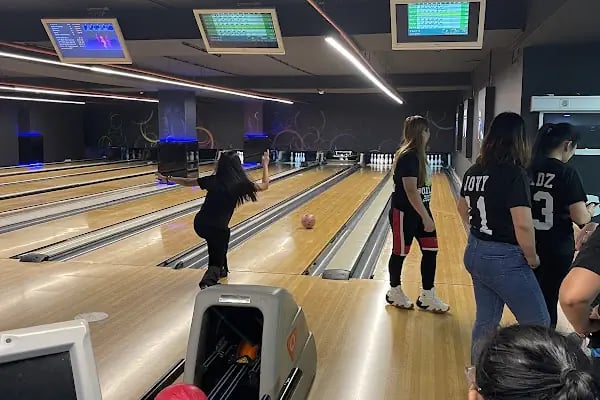 metrocity avm-4 bowling salonu play planet - Resim 1