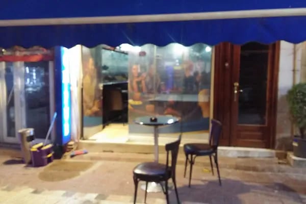 zom pub - Resim 2
