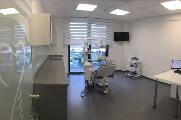 Doç Dr Murat Metin Ağız Diş Çene Cerrahisi Ve İmplant Kliniği - Resim 5