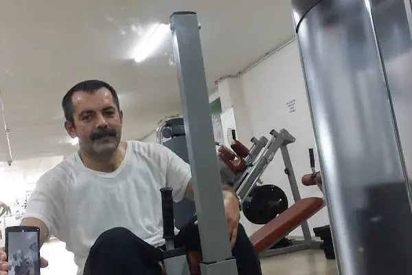 Serdar Mah. Sosyal Yaşam genclik ve Spor merkezi - Resim 17