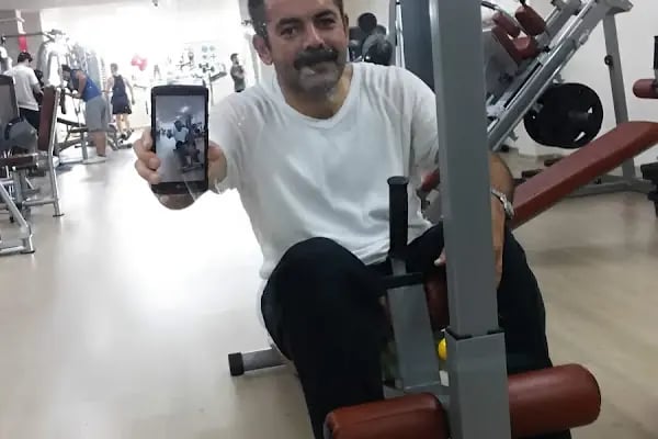 Serdar Mah. Sosyal Yaşam genclik ve Spor merkezi - Resim 4