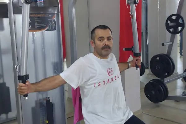 Serdar Mah. Sosyal Yaşam genclik ve Spor merkezi - Resim 12