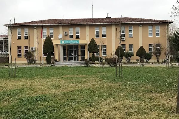 Gölcük İlçe Halk Kütüphanesi - Resim 4