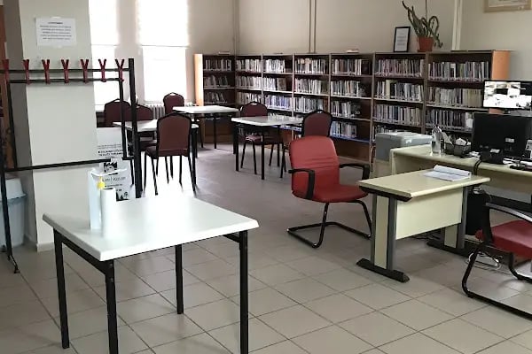 Gölcük İlçe Halk Kütüphanesi - Resim 6