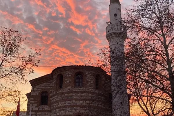 Özlüce kilisesi - Resim 3
