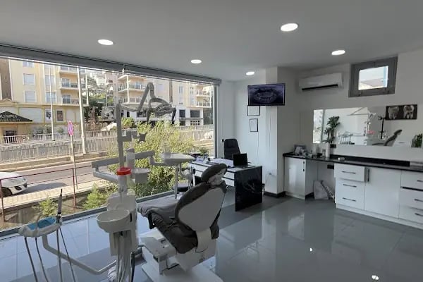 Özel Alanya Ünal Dental Ağız ve Diş Sağlığı Polikliniği - Resim 11