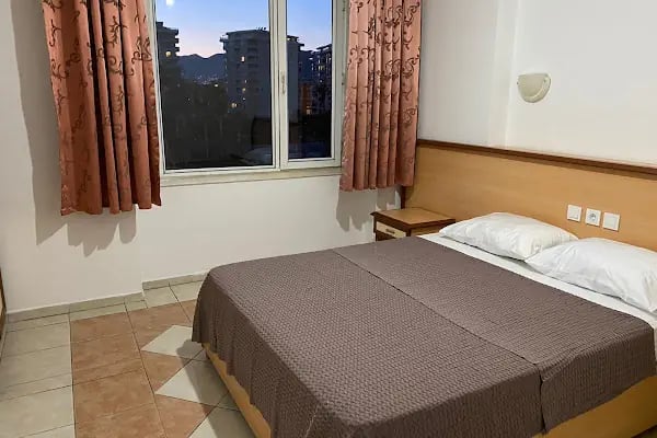 White Night Hotel - Resim 2