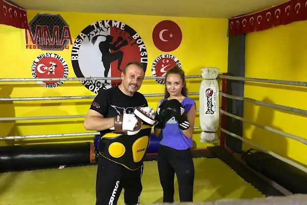 Bursa Kickboks, Muaythai ,MMA, Crossfıt Tekme Boksu Gençlik Ve Spor Kulübü - Resim 4