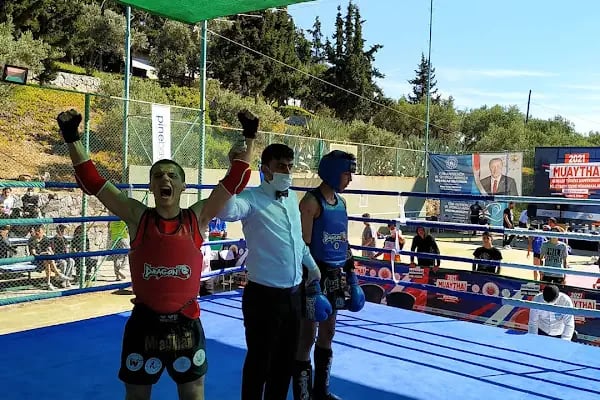 Bursa Kickboks, Muaythai ,MMA, Crossfıt Tekme Boksu Gençlik Ve Spor Kulübü - Resim 11