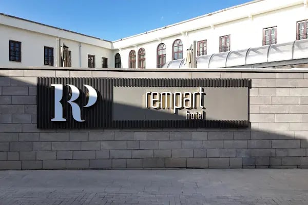 Rempart Hotel - Resim 8