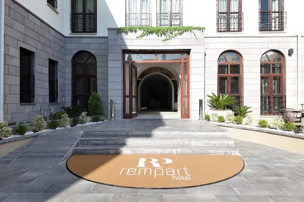 Rempart Hotel - Resim 17