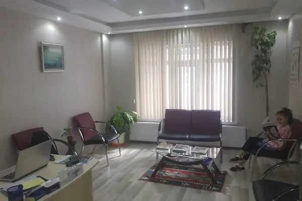 Dt. Ebru Karademir Baydar Diş Kliniği / Dental Clinic - Resim 2