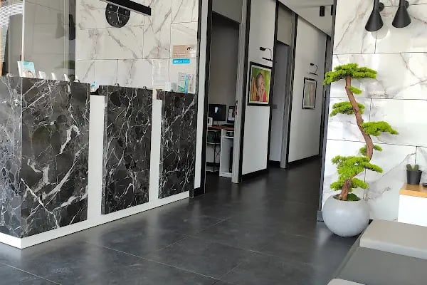 Klinik Bursa Ağız ve Diş Sağlığı Polikliniği - Resim 14