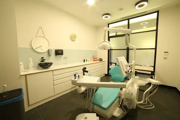 Klinik Bursa Ağız ve Diş Sağlığı Polikliniği - Resim 2