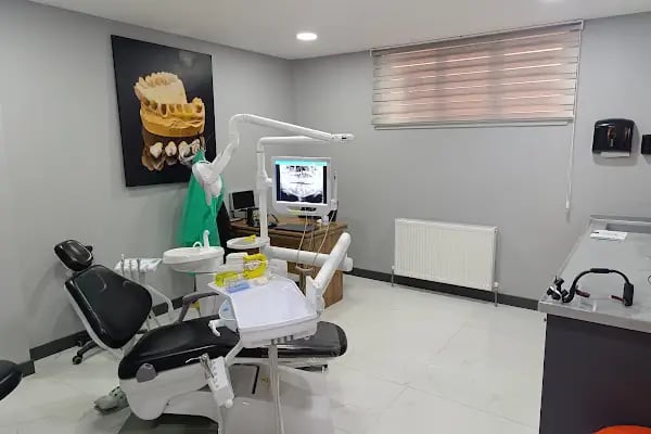DENTWORLD Ağız ve Diş Sağlığı Polikliniği Bademlik Şubesi - Resim 3