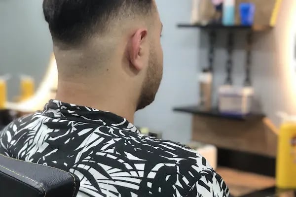 BLACK STONE BARBER - Resim 6