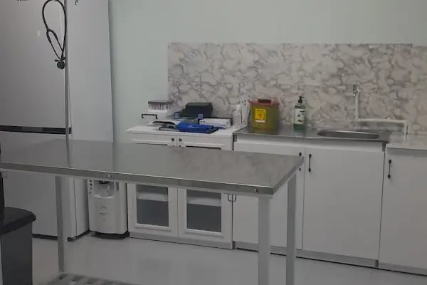 Zeytin Veteriner Kliniği Muayenehanesi - Resim 4