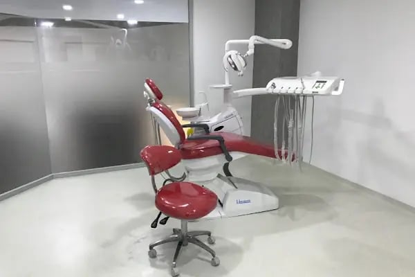 Özel İbrahimli Ağız ve Diş Sağlığı Polikliniği ve İmplant Tedavileri - Resim 17