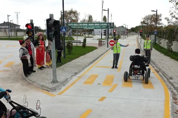 19 Mayıs Belediyesi Çocuk Trafik Eğitim Pisti - Resim 16