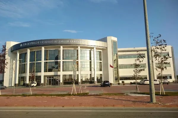 Selçuk Üniversitesi İktisadi ve İdari Bilimler Fakültesi - Resim 2