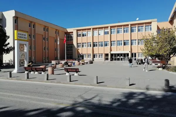 Selçuk Üniversitesi İktisadi ve İdari Bilimler Fakültesi - Resim 3