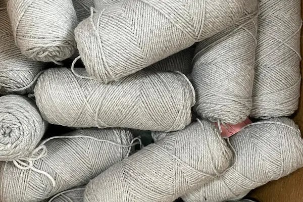 ERME Tuhafiye Yün Çamaşır Çorap Başörtü Havlu Deterjan Temizlik Ürünleri - Resim 2