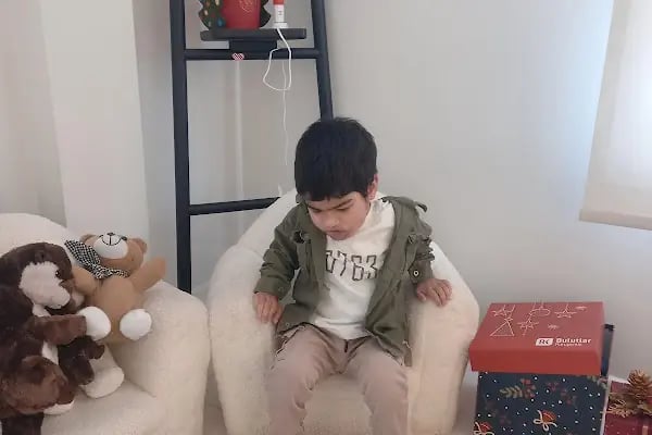 Diş Hekimi Uzm. Dt. Sıla Yılmaz - Diş Kliniği - Resim 8