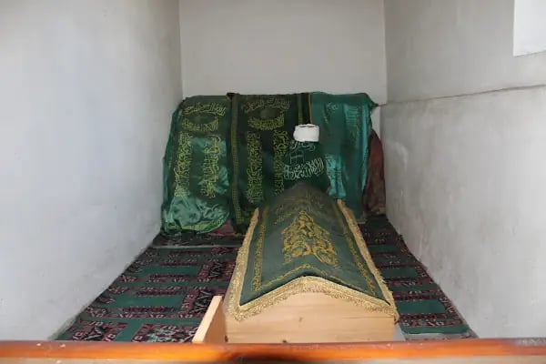 Direkli Cami - Resim 10