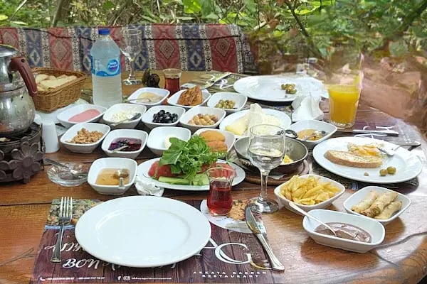 Alinda Cafe &amp; Restuarant - Resim 6