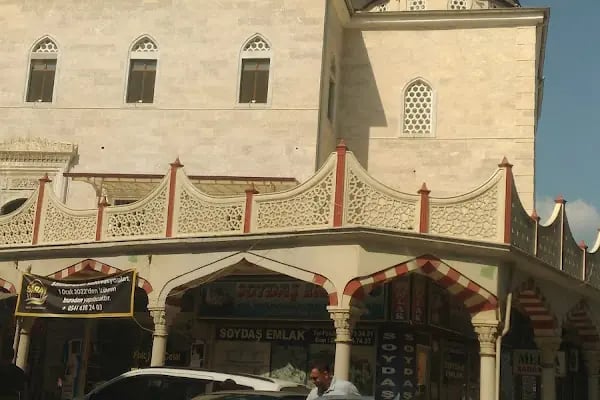 Hacı İzzet Cami - Resim 3