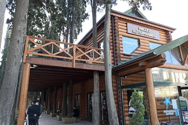 Küçükçekmece Belediyesi Millet Kütüphanesi - Resim 4