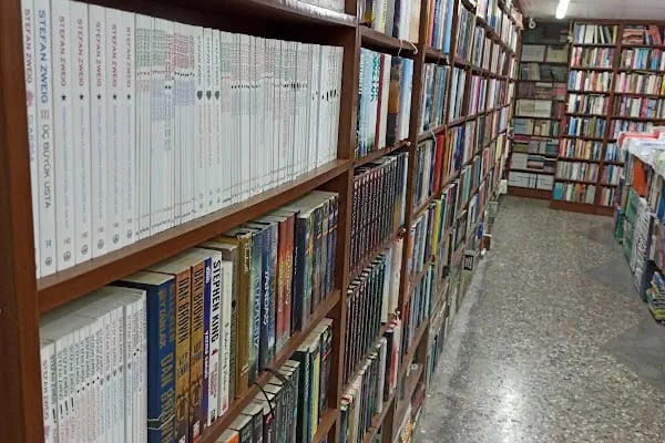 Aşiyan Kitabevi Rampalı Çarşı - Resim 4