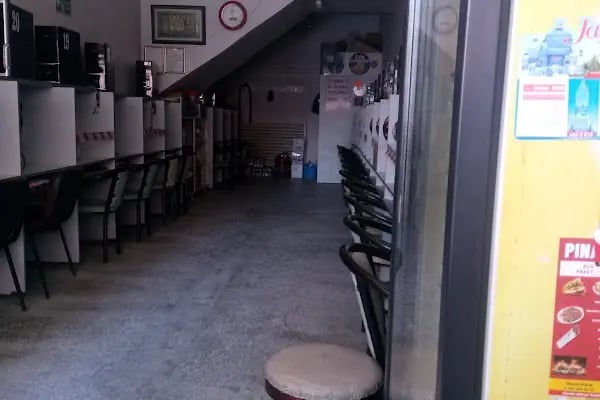 Akşehir Türkünet İnternet Salonu - Resim 3