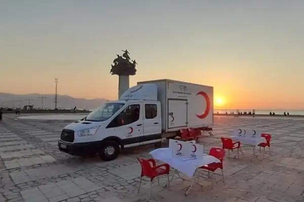 Türk Kızılayı Ege Bölge Kan Merkezi - Resim 8