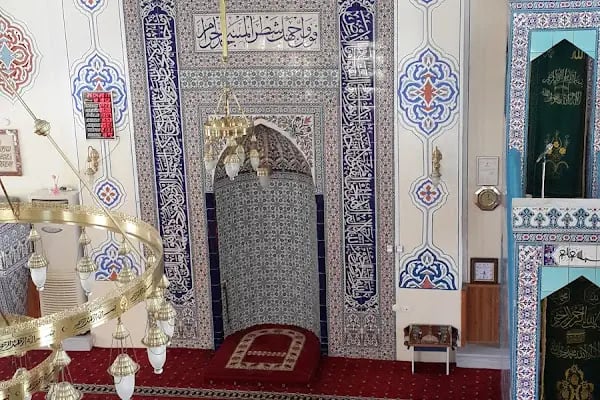 Çayırova Müftülüğü Özgürlük Mahallesi Nur Cami - Resim 3