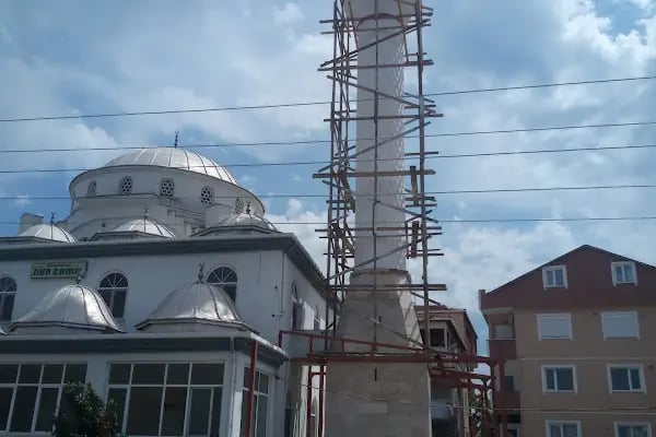 Çayırova Müftülüğü Özgürlük Mahallesi Nur Cami - Resim 4