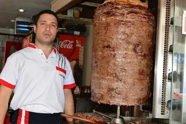 İstiklal Caddesi Uğrak Büfe - Resim 2