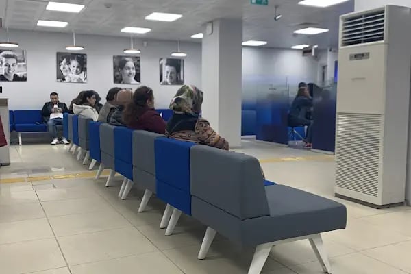 Türkiye İş Bankası Çarşı-Bağcılar/İstanbul Şubesi - Resim 7