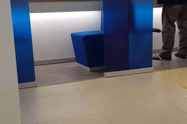 Türkiye İş Bankası Çarşı-Bağcılar/İstanbul Şubesi - Resim 11