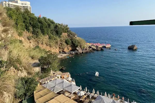 Yeşilbahçe Falez Plajı - Resim 2