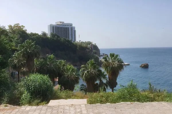 Yeşilbahçe Falez Plajı - Resim 13