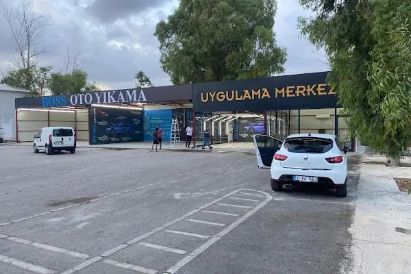 BOSS OTO YIKAMA MALL OF ANTALYA DEEPO OUTLET CENTER - Resim 2