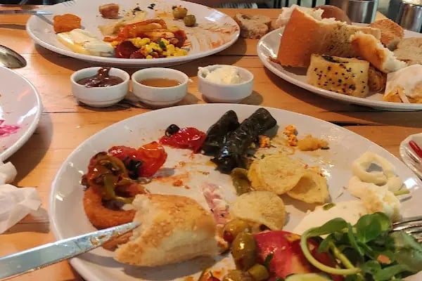 Valerio Cafe &amp; Bistro - Resim 6